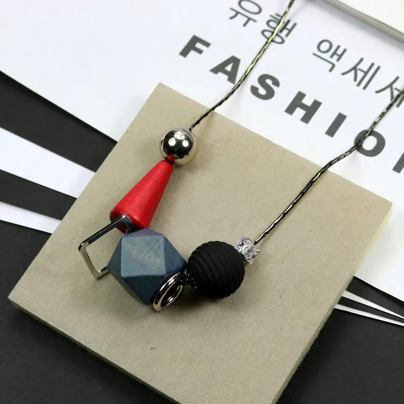 

New Simple Personality Woman Necklace Geometric Wood Pendant Necklaces Long Sweater Chain Fashion Accessories Jewelry