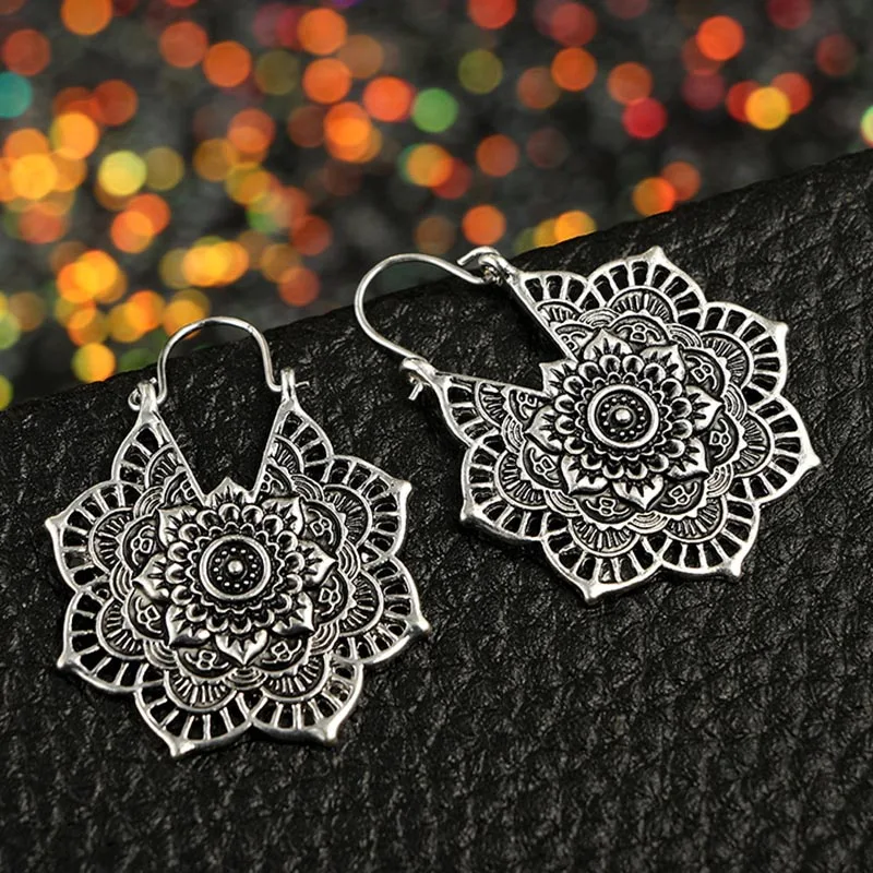 1 Pair Women Lady Girl Earrings Ear Stud Drop Pendant Hollow Flower Vintage Jewelry M8694 | Украшения и аксессуары