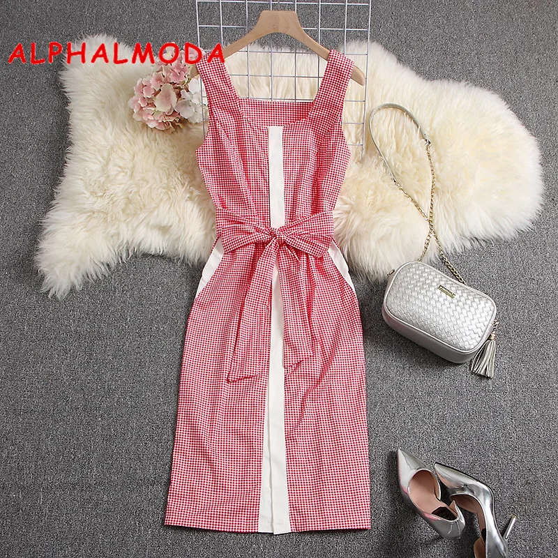 Женское платье на пуговицах ALPHALMODA приталенное без рукавов до середины икры с