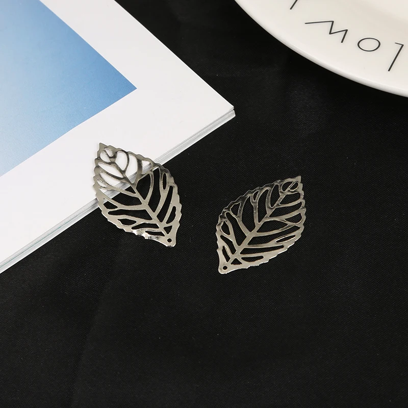 10 шт. Золотые/античные золотые/Родиевые деликатные полые листья филигранная