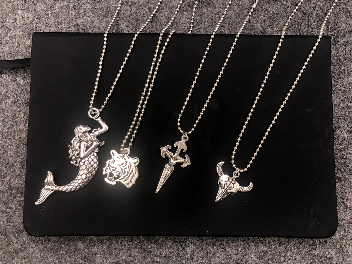

Mermaid Stainless Steel Necklace Tiger Head Bull Head Hip-Hop Pendant Crossbar Jesus Punk Jewelry Grinch Druzy Viking Tiff Gif