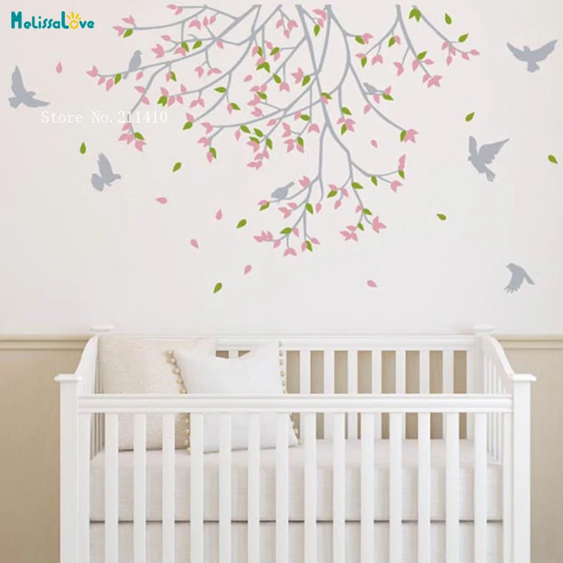 

Цветущая ветка дерева с птицами, настенная наклейка, наклейка на дерево, цветок, настенное искусство, фрески для детской комнаты, детская комната, съемный YT1827