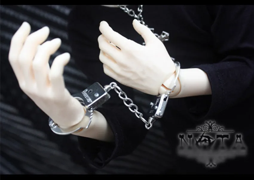 

Крутые серебряные наручники для 1/4 1/3 SD17 BJD кукольные аксессуары AC2