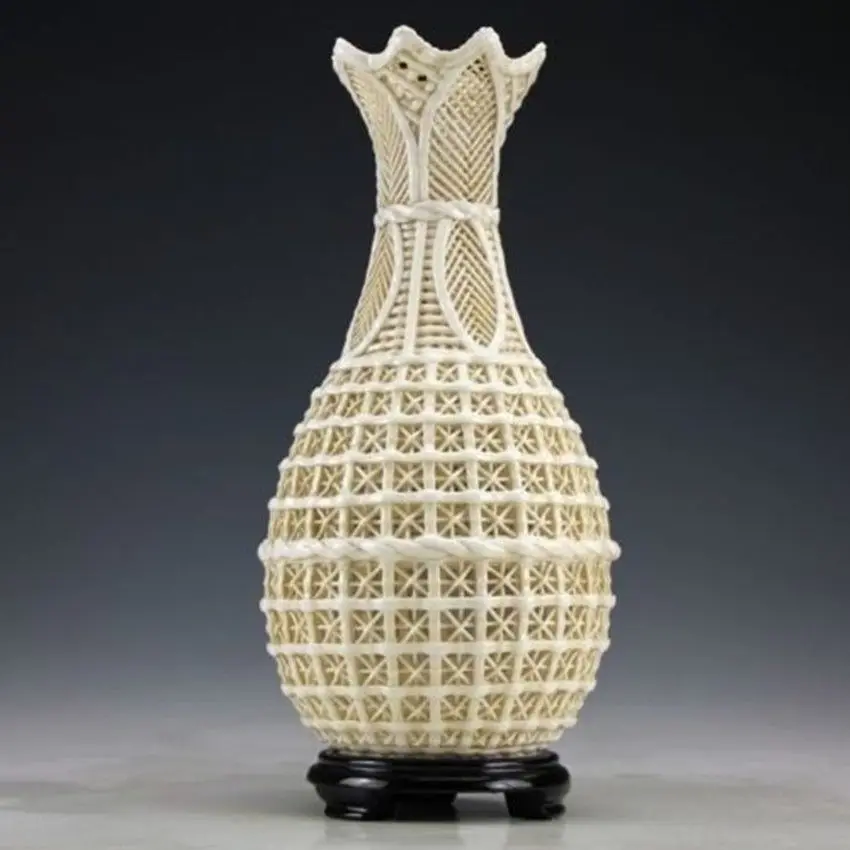 

Exquisite Chinese Vintage Dehua Handwork White Porcelain Hollow-out Vase