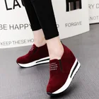 Женские кроссовки из флока, черные или Красные кроссовки на платформе, увеличивающие рост, дышащие, на высоком каблуке, повседневная обувь для отдыха, новинка 2019