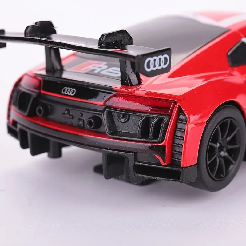1/32 Caipo Aud R8 литой под давлением металлический автомобиль с высокой имитации
