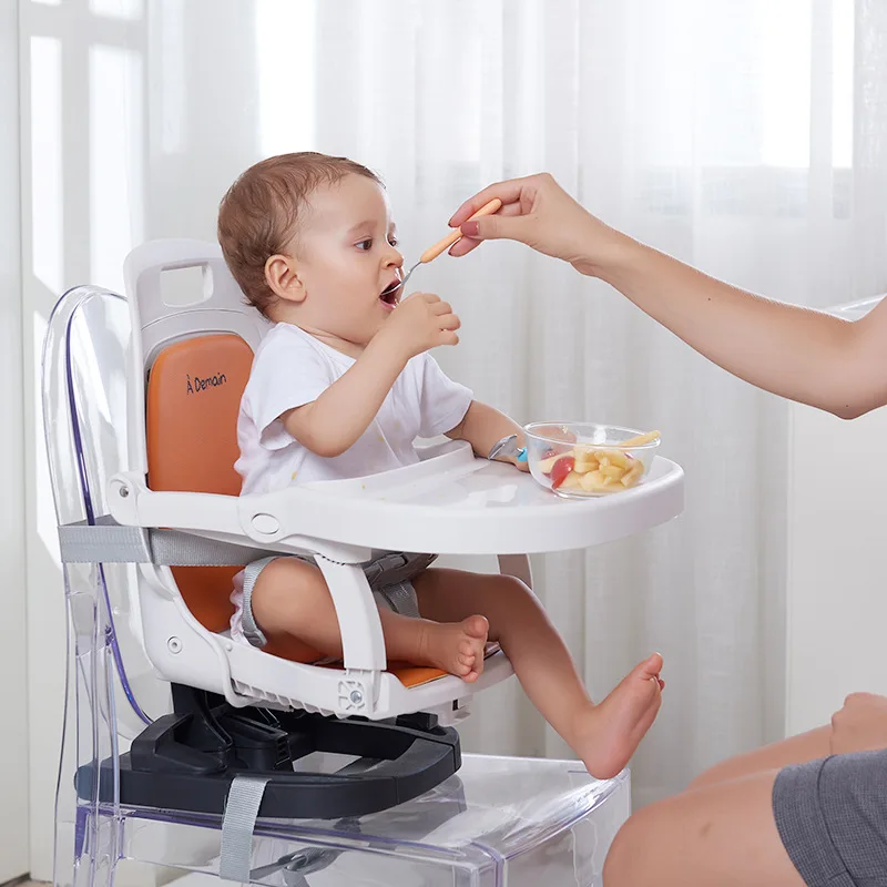 저렴한 아기 휴대용 저녁 식사 의자 2 초 접이식 확대 좌석 가죽 쿠션 5 기어 높이 조절 쉬운 접기