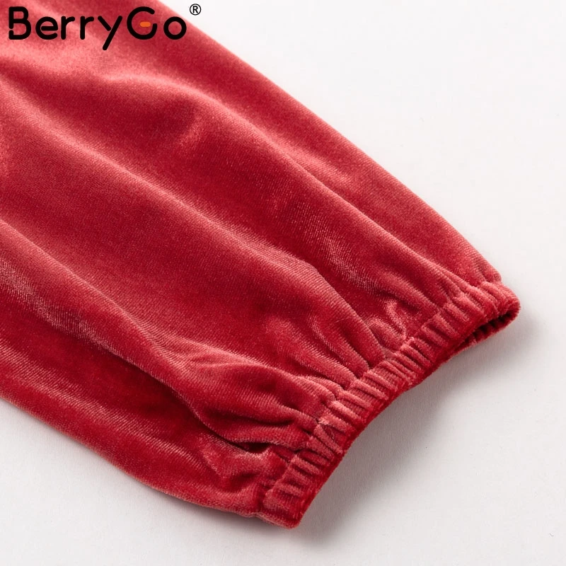 Женский бархатный боди BerryGo Осенний облегающий с квадратным воротником на