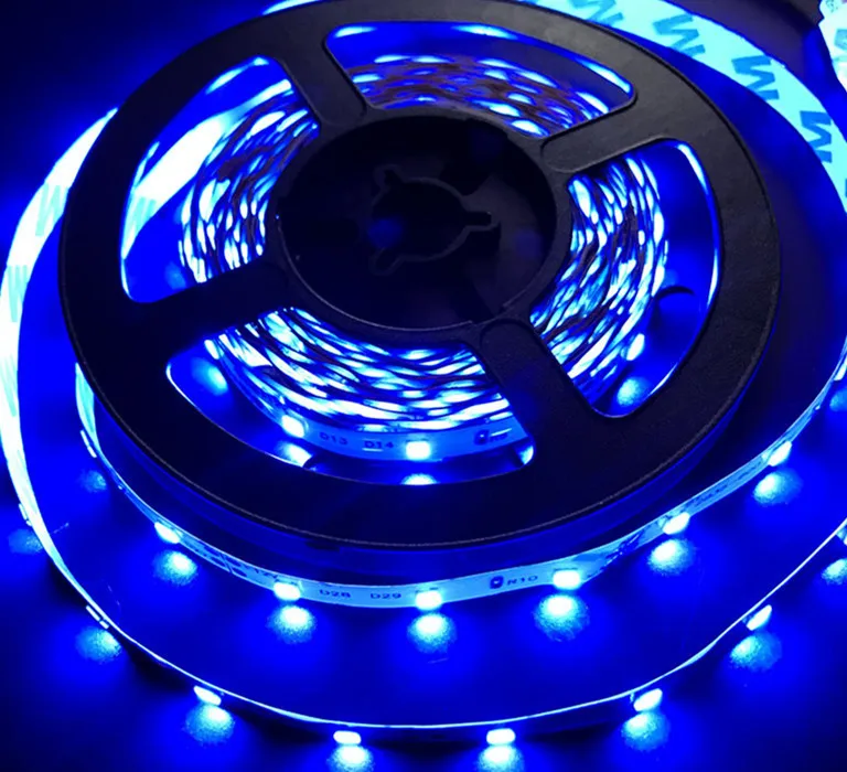 Blue 5 м 300 светодиодный s 2835SMD Светодиодная лента высокой яркости неводостойкая DC 12 В 60 Светодиодный s/M Диодная лента супер яркая, чем 3528 Светодиодный светильник - Испускаемый цвет: Blue