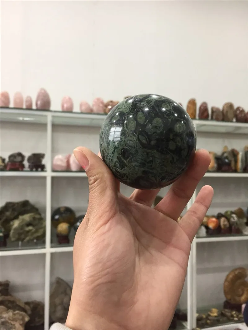 Дешевые природные павлиньи глаза Хрустальная полированная Сфера Madagascar crystal healing