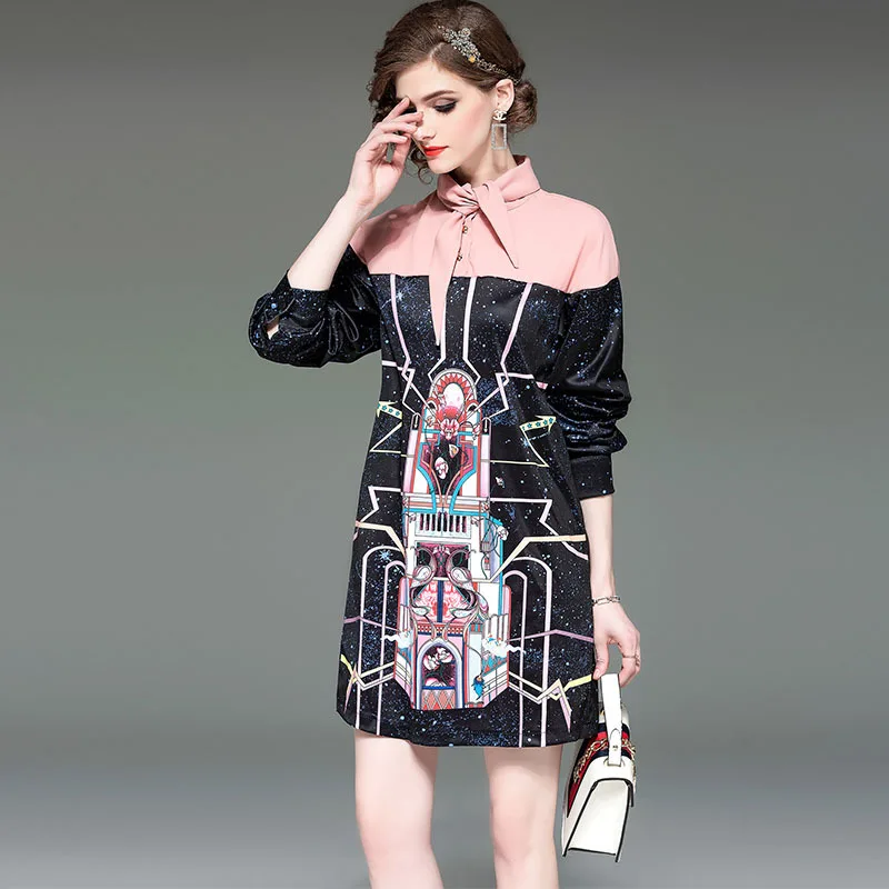 Женское весенне-осеннее платье розовое с бантом на плечах и воротником черное