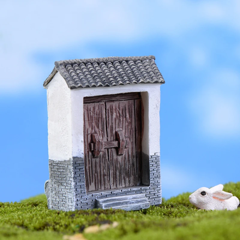 

Миниатюрный кукольный дом из смолы