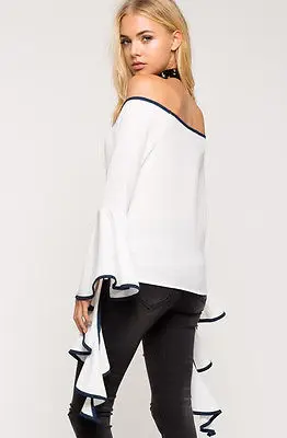 Женская блузка с открытыми плечами длинными рукавами и асимметричными оборками