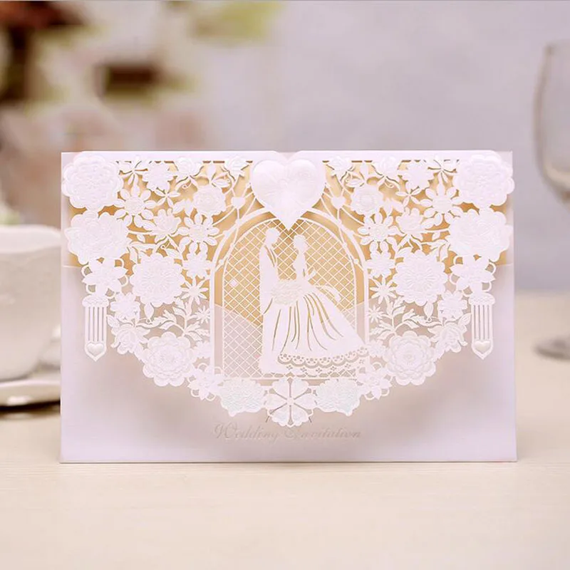 White Cover insert 100pcs Gold Red White Laser Cut Wedding Invitations Card Bride and groom Greeting Cards Customize Wedding Party Favor Decoration - Цвет: White Cover insert