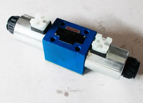 

Новый Клапан rexroth 4WE10L33/CG24N9K4 4WE10L3X/CG24N9K4 R900599646