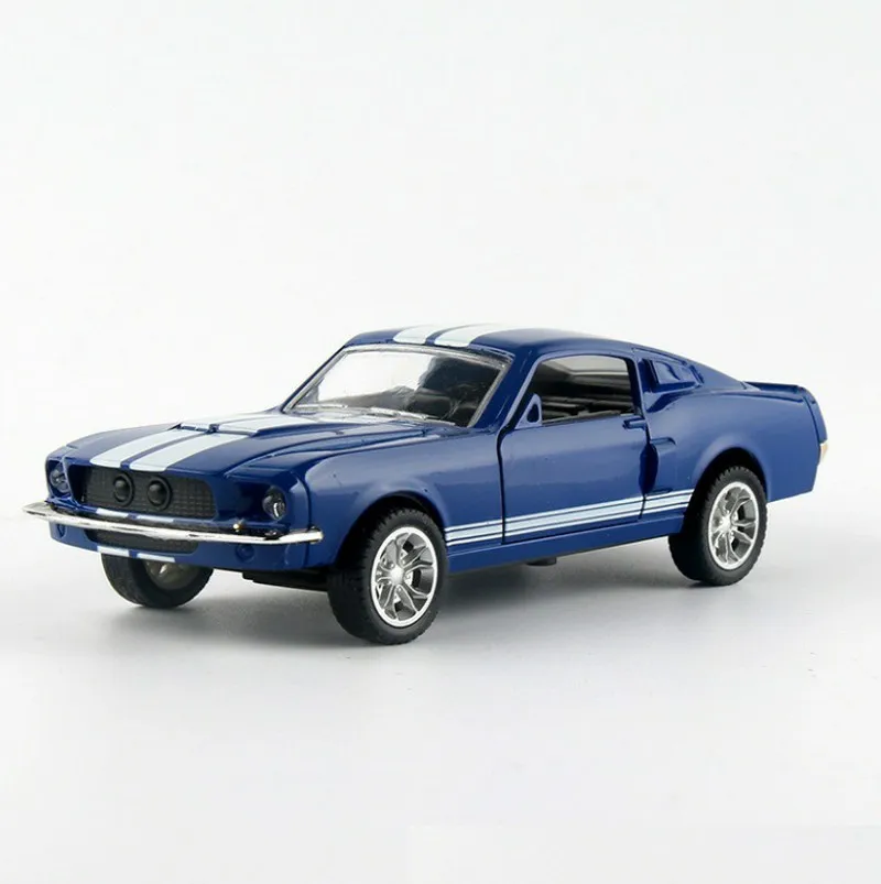 Модель автомобиля из сплава 1:32 модель Ford Mustang 2 открывающихся двери литая