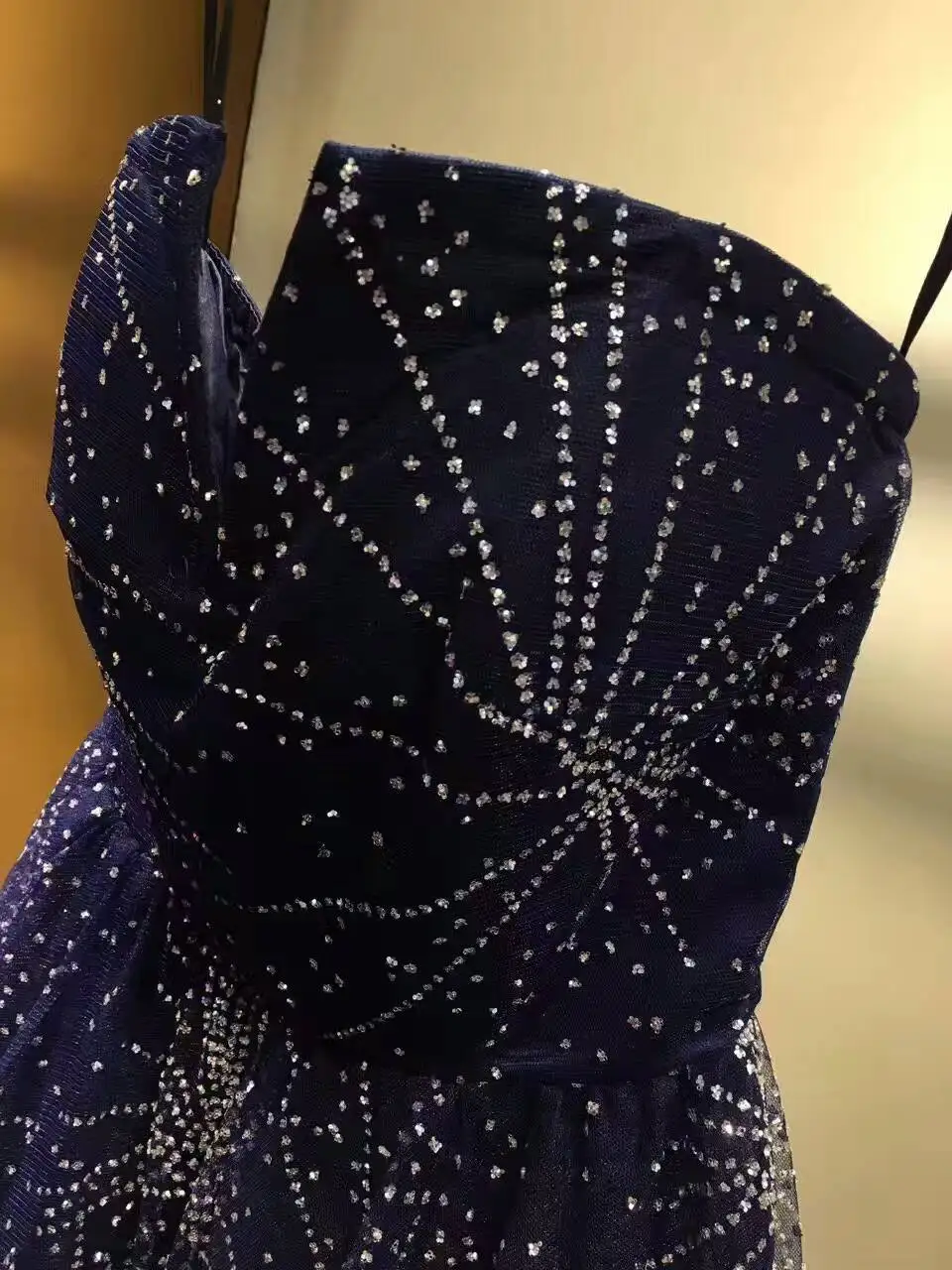 Элегантное платье для женщин вечернее без бретелек потрясающее праздничное