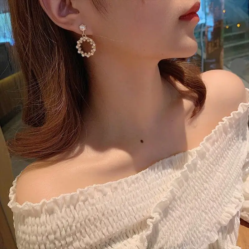 Luxury Baroque Pearl Earrings Gold Cute Small Round Loop Drop Earring for Women Wedding Earings Fashion Jewelry 2019 | Украшения и