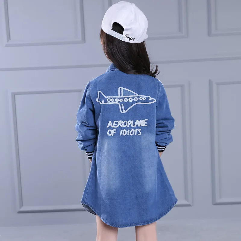 Джинсовая куртка для девочек новинка 2019 ветровка с длинными рукавами и вышитыми