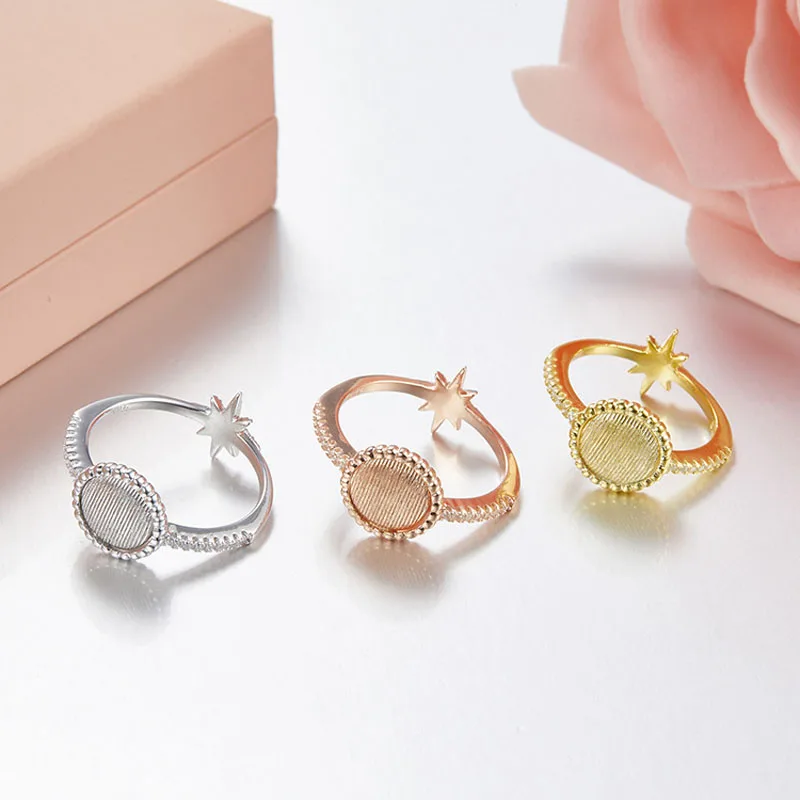 Женское кольцо из серебра 925 пробы с инкрустацией фианитами|Кольца| |