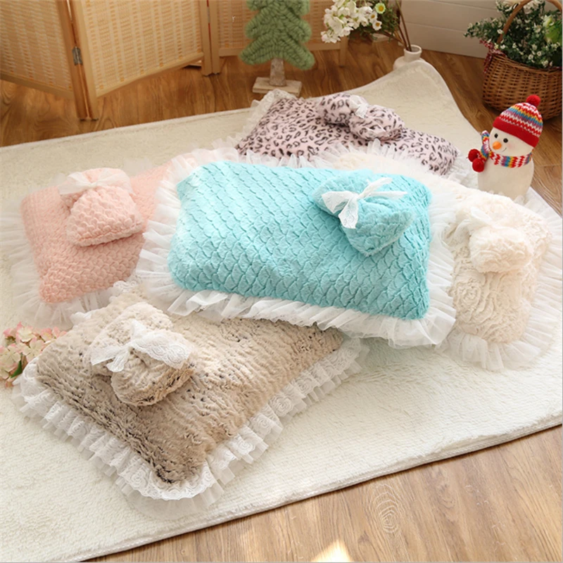 Осенне-зимняя подушка для собаки мягкая флисовая с кружевом домашних животных