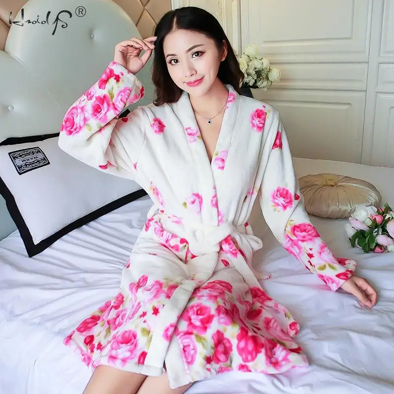 Flannel Bathrobes Women's Cartoon Lovely Thicken Warm Nightgowns Winter Bath robe Women Pajamas Bath Robe Sleepwear - Цвет: Rose
