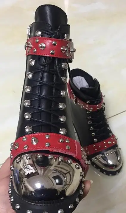 Красный Stylesowner/ботинки из натуральной кожи в стиле панк; женская обувь с заклепками и пряжкой на ремешке; ботильоны на квадратном каблуке с металлическим круглым носком; ботинки в байкерском стиле; 43 - Цвет: Красный