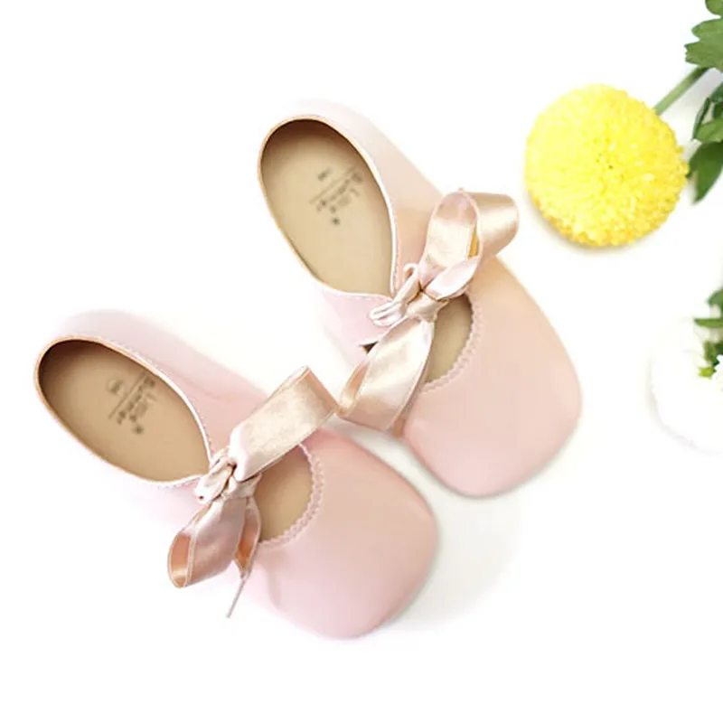 Новые детские босоножки с вырезами Детские со шнуровкой для девочек|baby shoes|baby sandals