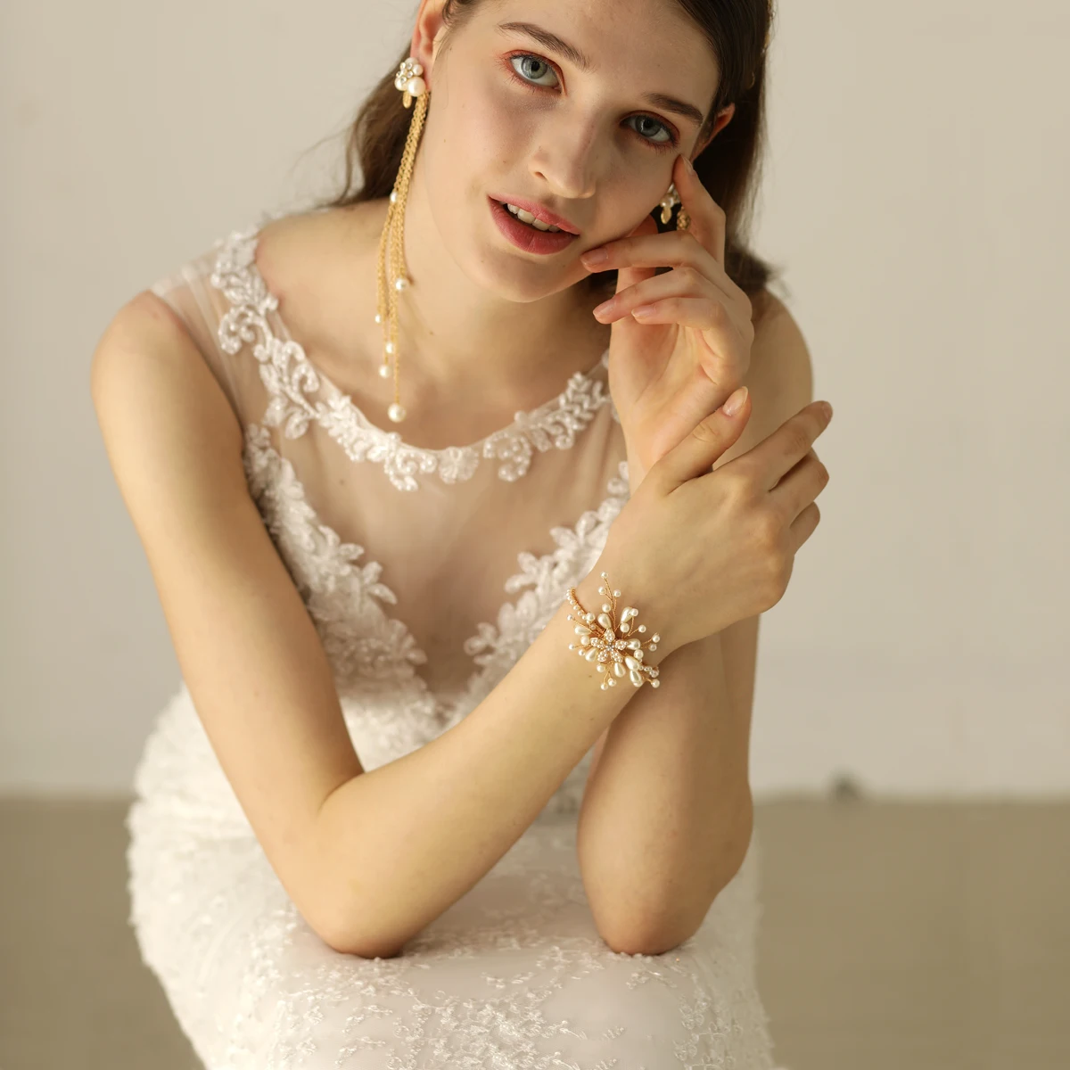Rosebridal Золотой невесты наручные жемчужные платья Элегантное платье без бретелек