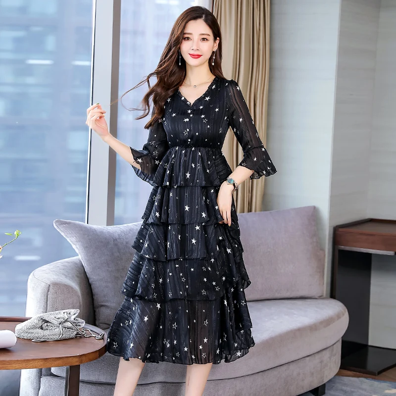 High Quality Bohemian Style 2019 Summer New Arrival V Collar Flare Sleeve Stars Printed Woman Chiffon Long Cake Dress | Женская одежда