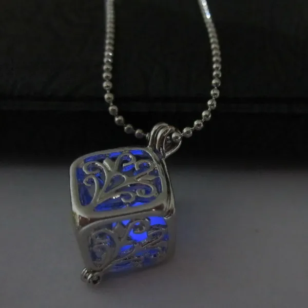 Бесплатная доставка Модные фиолетовые светящиеся люминесцентные шарики