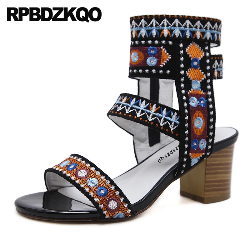 

Босоножки женские на высоком каблуке, сандалии с квадратным каблуком, на ремешках, с вышивкой, модная Этническая обувь для отдыха в богемном...
