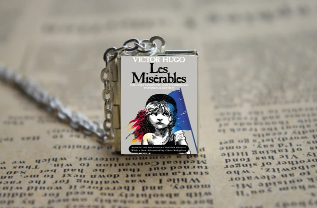 Les Miserables обложка книги медальон ожерелье брелок серебро и бронза тон B0928|locket