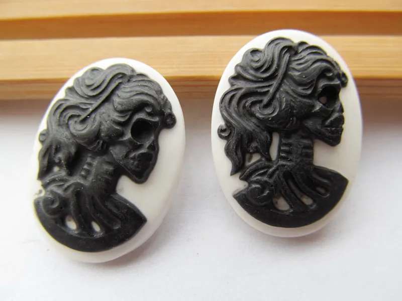 50pcs 18x25mm blackwhite oval flatback resin beauty skull head cameo charm findingphone decoration kitdiy accessory jewellry free global shipping