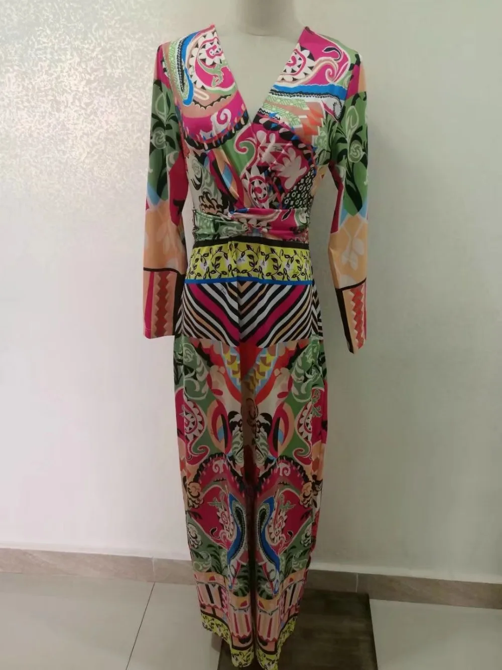 Женское модельное дизайнерское платье длинное шелковое из джерси с