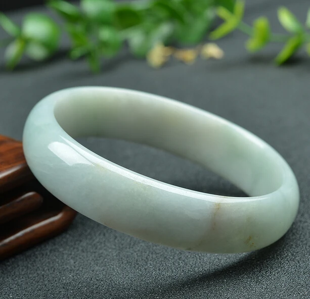 DYY 1028+++A jade bracelet Yuhuan Royal green flowers floating female Bracelet | Украшения и аксессуары