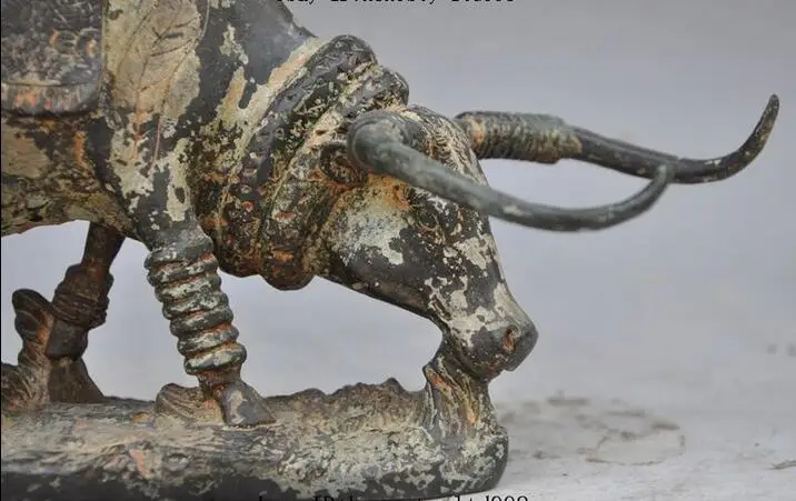 Старая китайская Бронзовая фэншуй животный бык плуг скот скальпер статуя выпаса