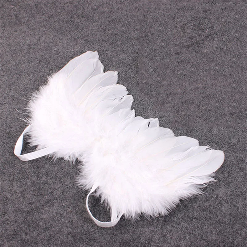 Милый роскошный ангельский белый с крыльями из перьев рождественская елка