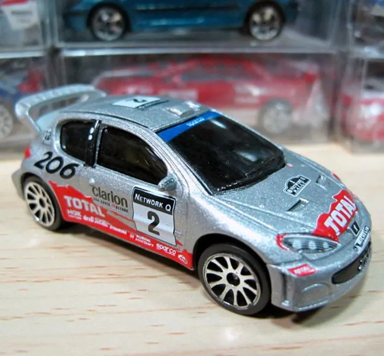 1: 64 масштабная модель легкосплавного автомобиля, высокая имитация PEUGEOT 206 ралли автомобиля, металлические отливки, изысканная Коллекционная модель