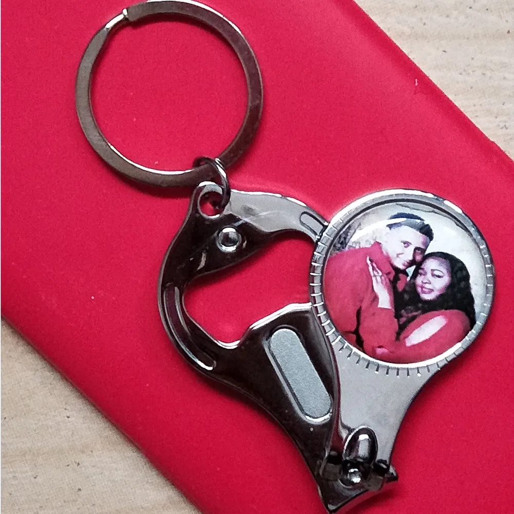 Online 150 Pcs Personalisierte Hochzeit Geschenke Für Gäste Keychain/Nagel Clipper/Wein Flasche Opener Party Favors Individuelle Foto Name & Datum