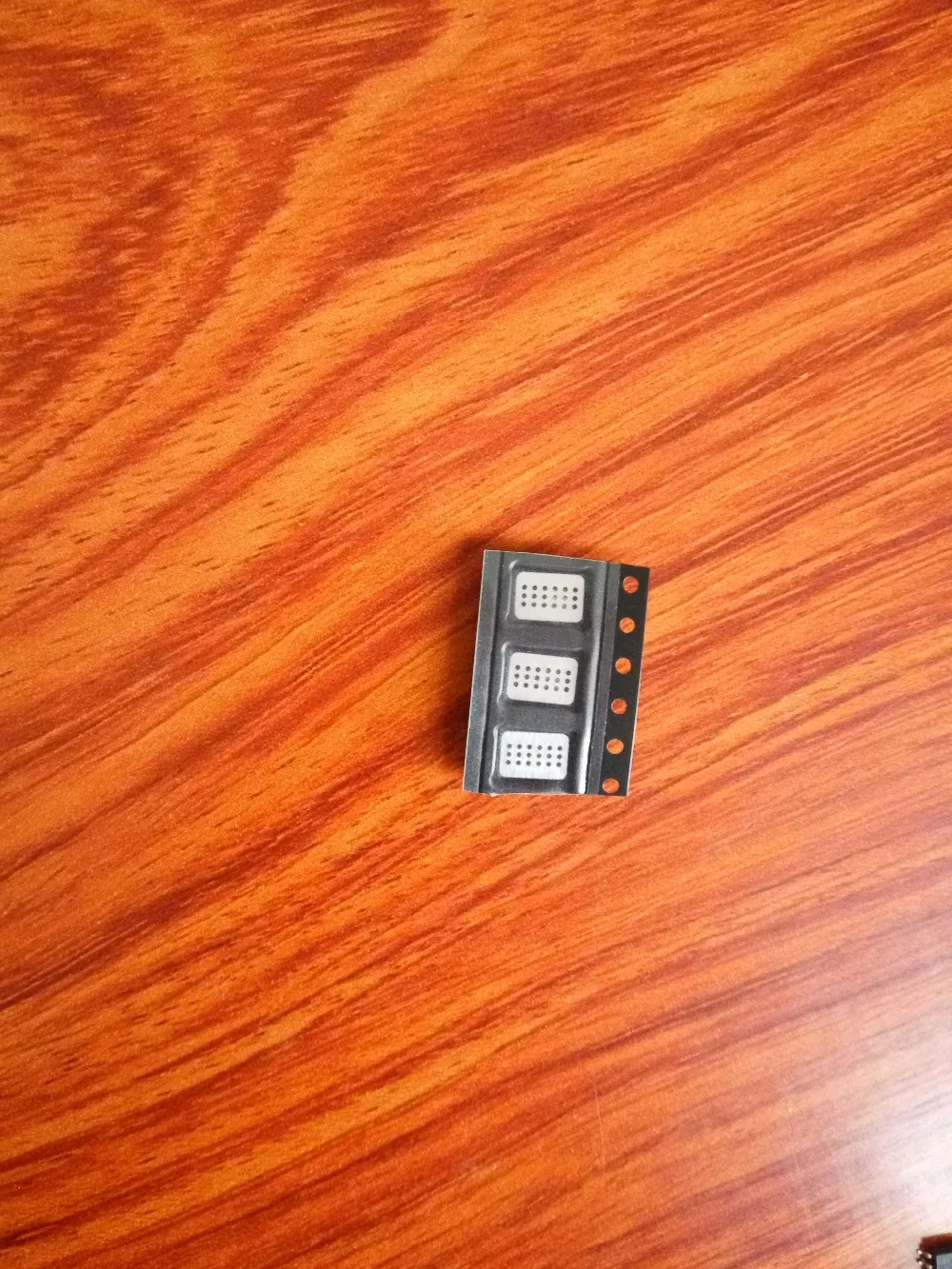 Распродажа со склада 100% оригинальный новый датчик газа SGX (ранее E2V) MEMS NO2 H2 O3 |