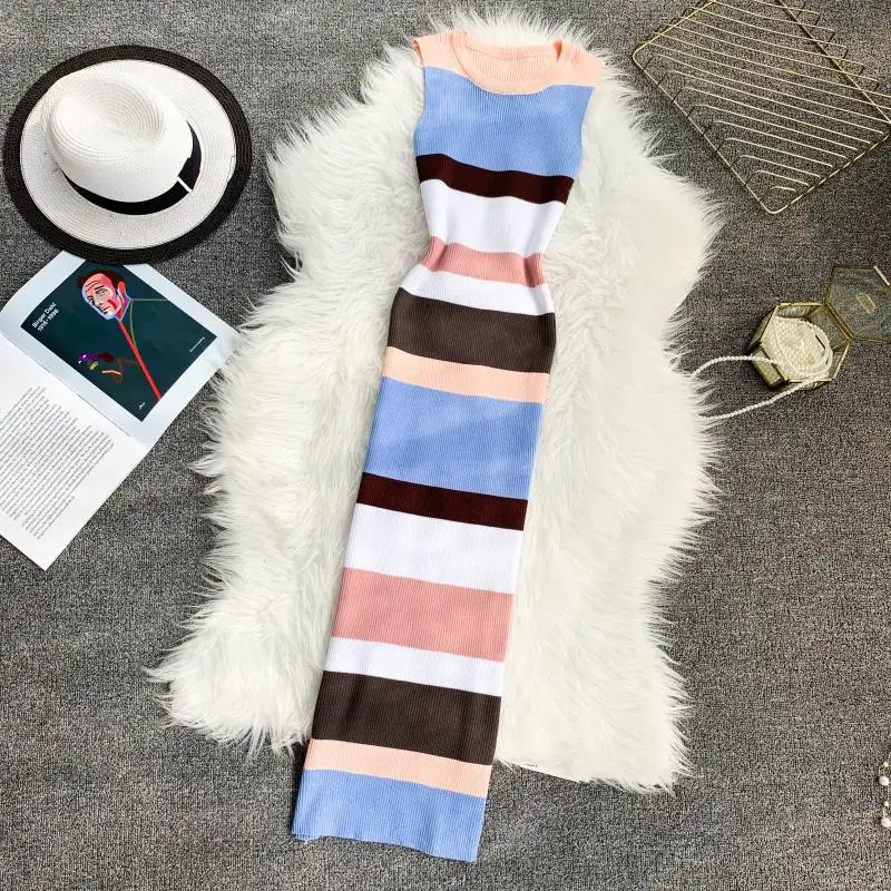 Женское трикотажное платье ALPHALMODA повседневное облегающее до середины икры в