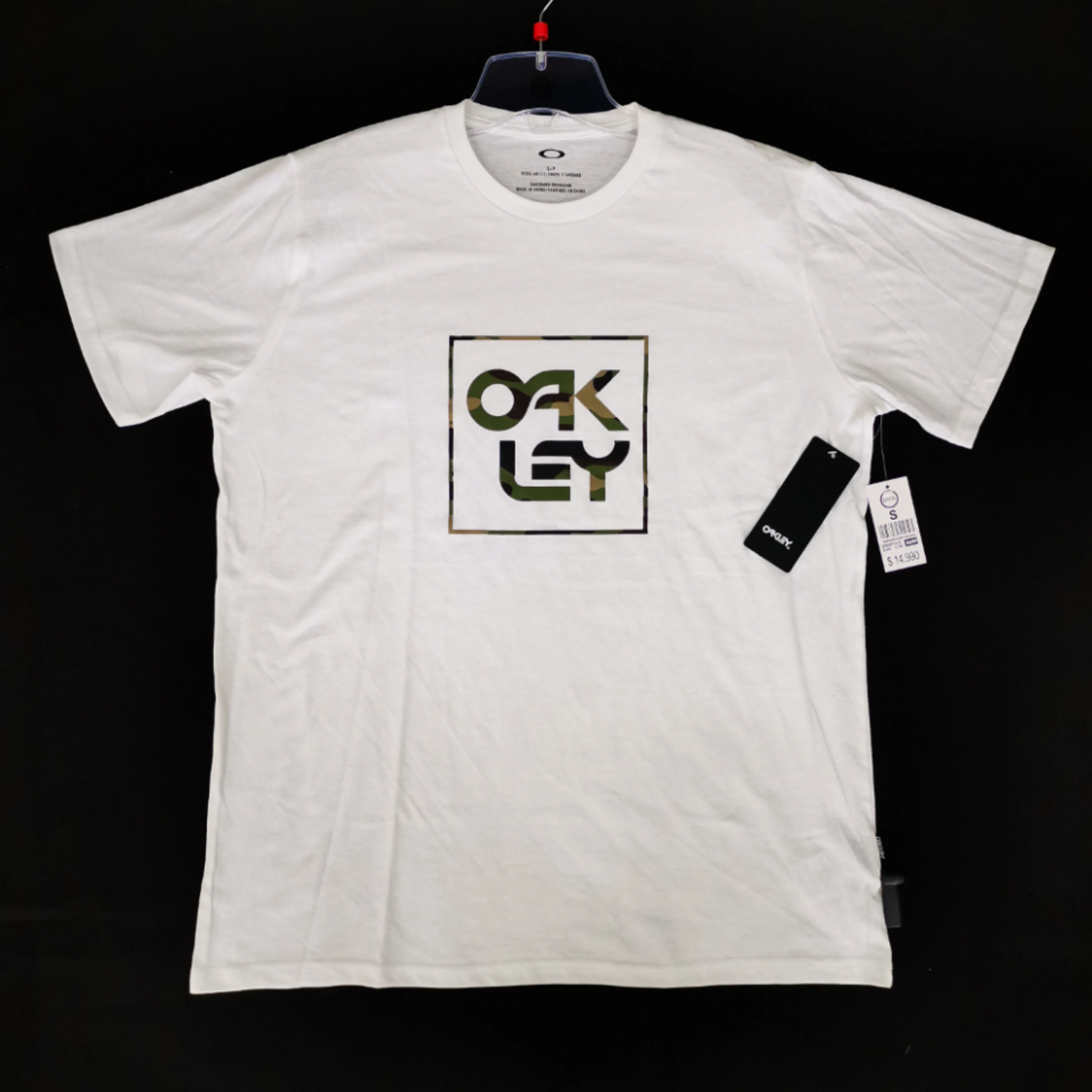 Хлопковая камуфляжная футболка Oakley с принтом монограмм и круглым вырезом