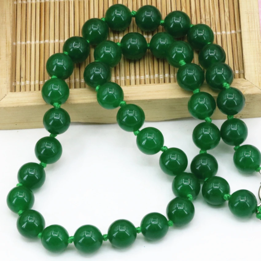 Модный зеленый нефрит из Малайзии натуральный камень халцедон 10 мм круглые