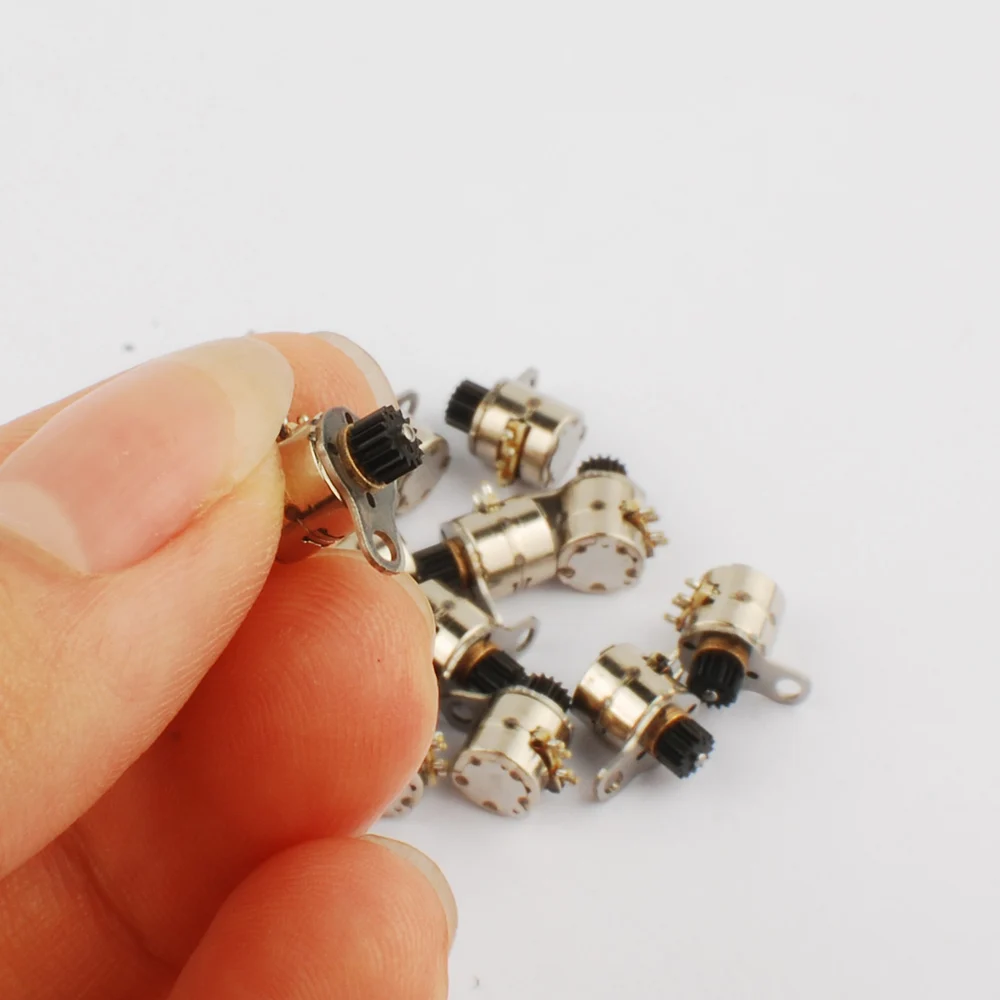 20 шт. японский Nidec 4 провода 2 фазы микро шаговый двигатель D6.1xH7.7mm с пластиковым колеса шаговый двигатель для камеры