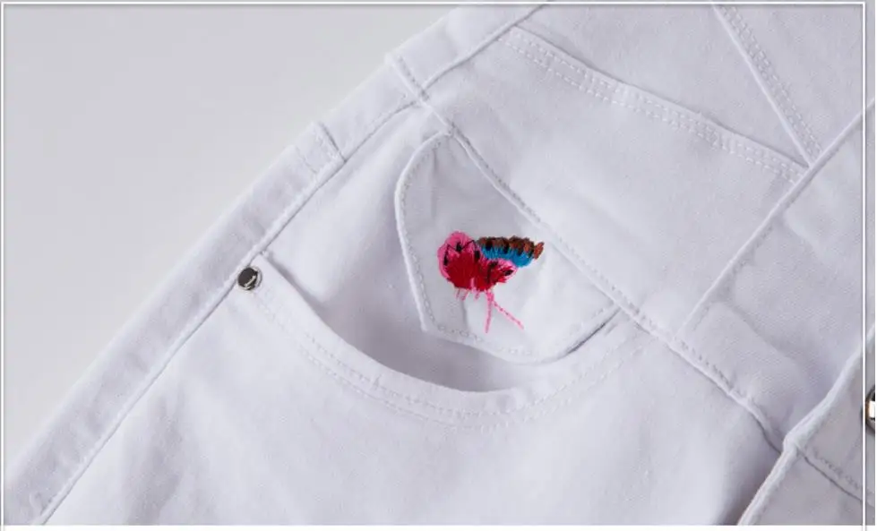 2019 модные женские джинсы с вышивкой и завышенной талией на пуговицах Стрейчевые