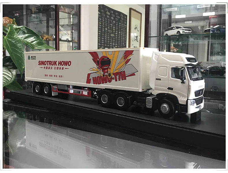 Изысканная модель из сплава 1:36 SinoTruk HOWO T7H контейнеровоз тягач литые под давлением игрушки модель для коллекции украшения