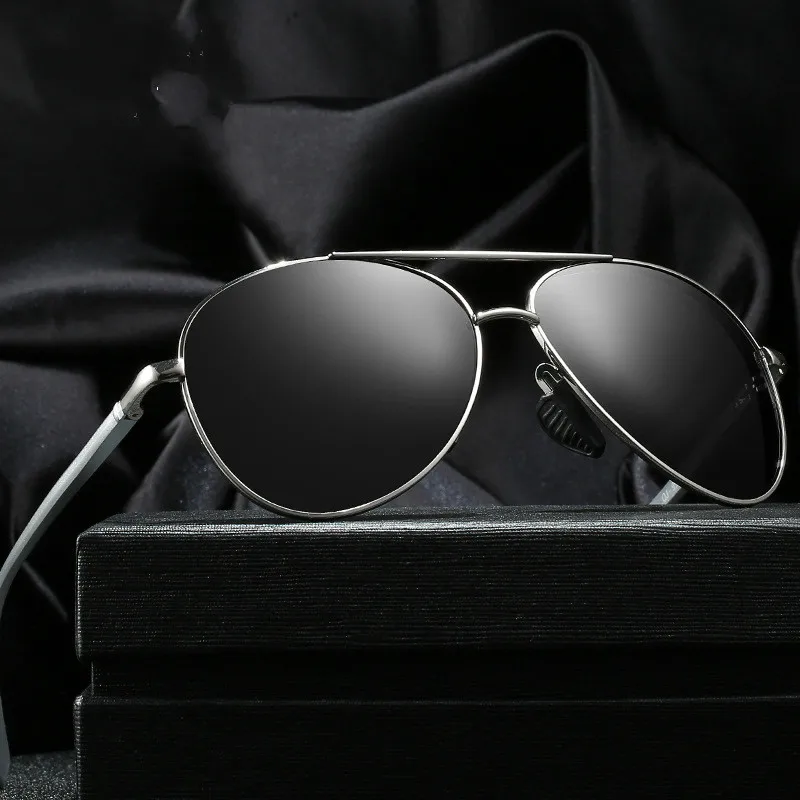 

New Pilot Polarized Sunglasses Men's Classic Sun Glasses Metal Frame Driving Men and Women Glasses