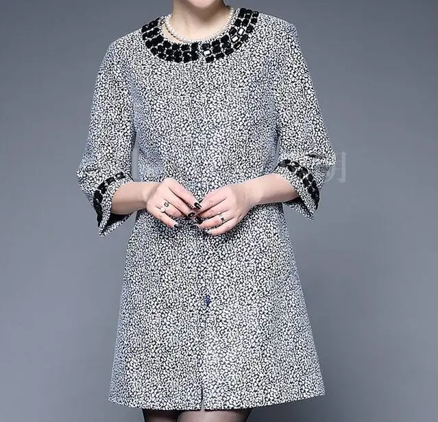 

L-3XL Hot / Spring Women New Fashion Middle-aged and old mother trench coat