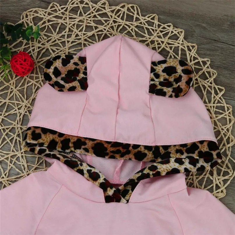 Розовый цвет Коллекция 2017 года Милая одежда для маленьких девочек футболка с